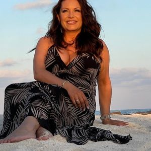 Meet your Posher, Leila